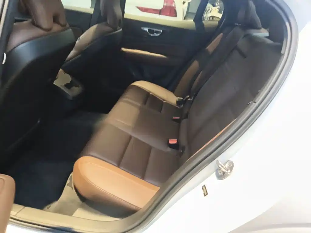 Volvo S60 — миниатюра 17