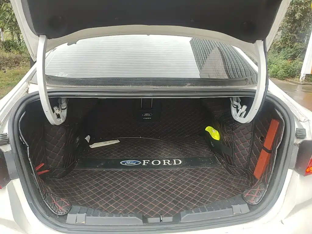 Ford Escort — миниатюра 19
