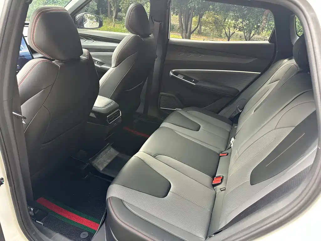 Geely Boyue — миниатюра 7