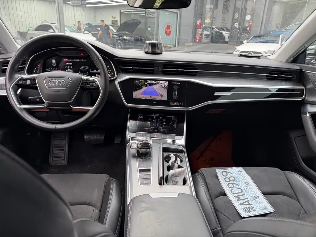 Audi A7L — миниатюра 6