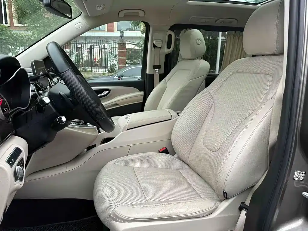 MERCEDES-BENZ V CLASS