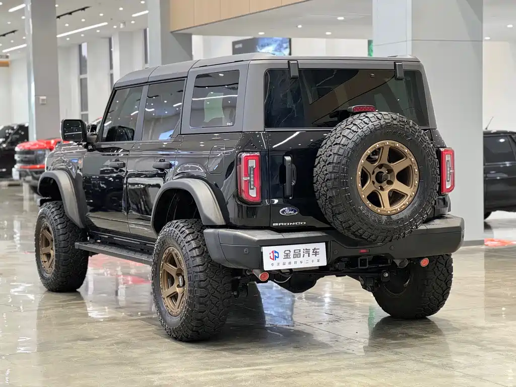 Ford Bronco — миниатюра 6