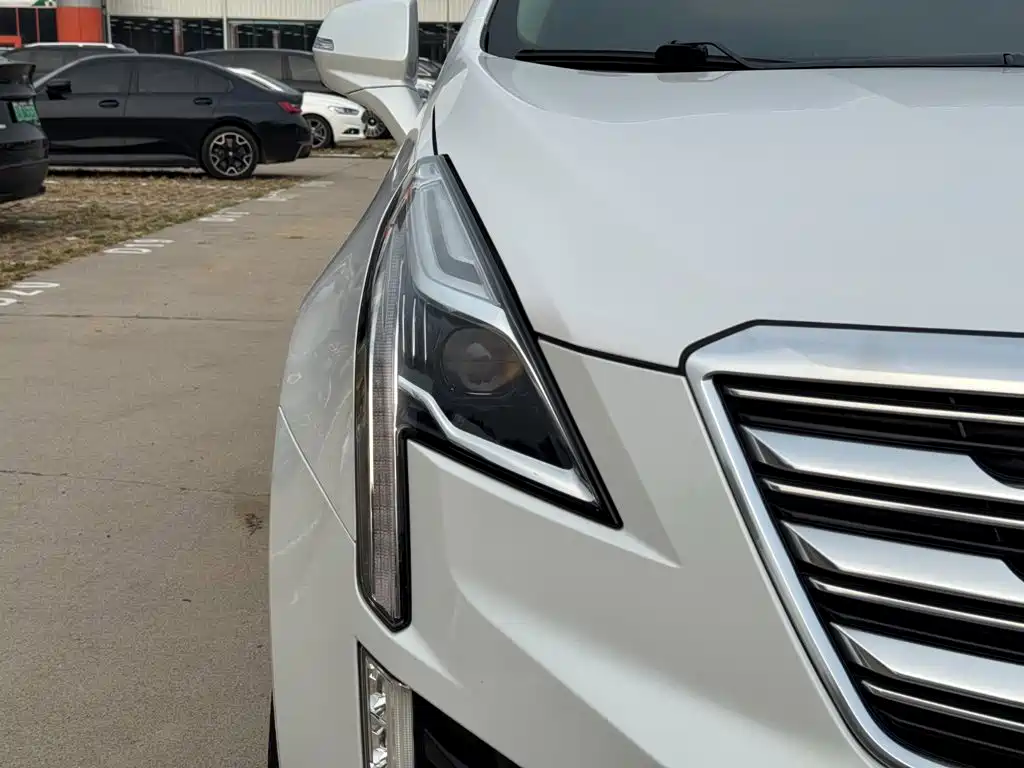 Cadillac XT5 — миниатюра 12