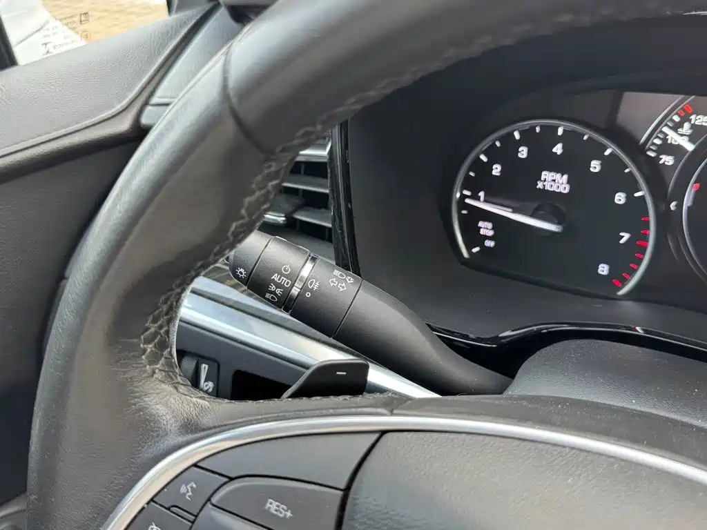 Cadillac XT5 — миниатюра 14
