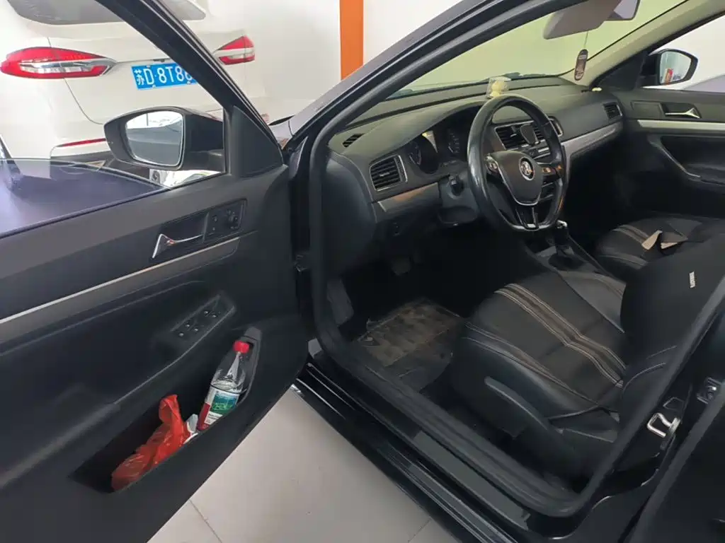 Volkswagen Lavida — миниатюра 16