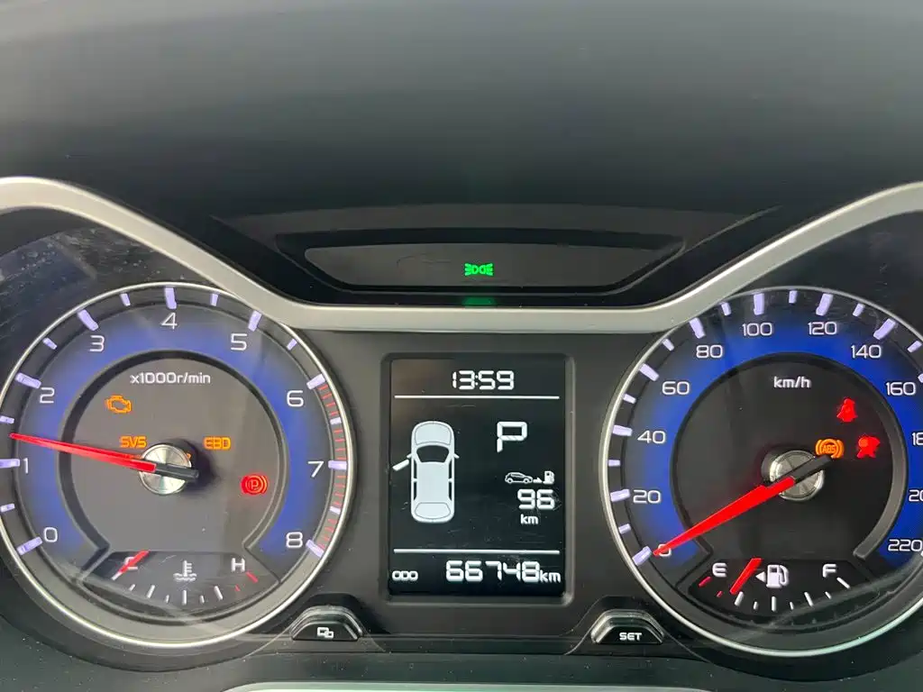 Geely Vision X3 — миниатюра 11
