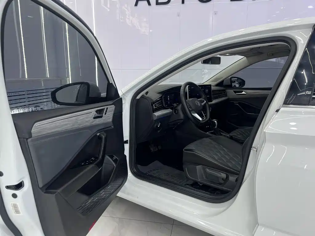 Volkswagen Sagitar — миниатюра 7