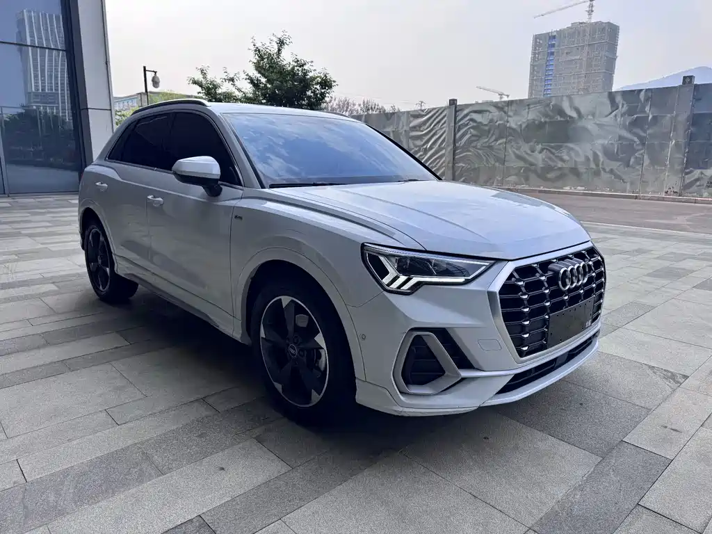 Audi Q3 2023