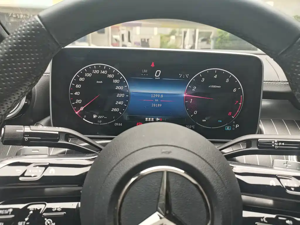 Mercedes-Benz C-Class — миниатюра 9