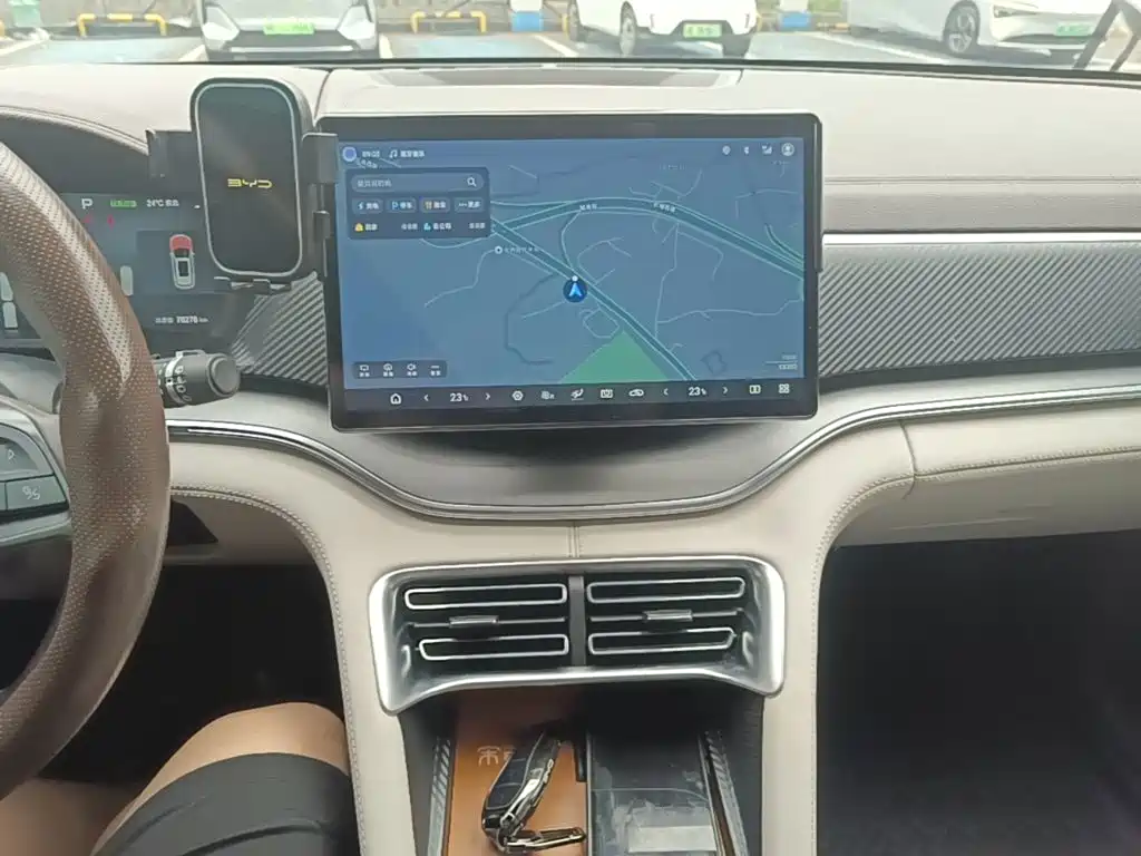 BYD PLUS New Energy — миниатюра 13