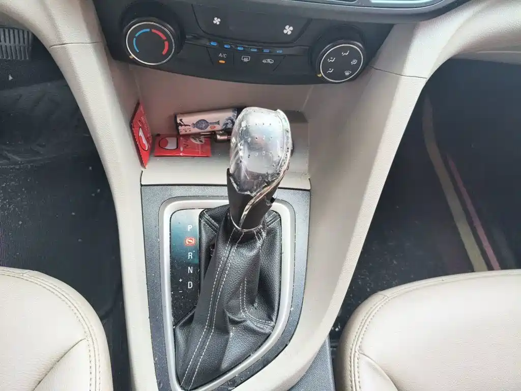 Buick Excelle — миниатюра 10