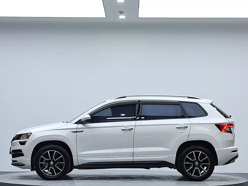 Skoda Karoq 2022 TSI280