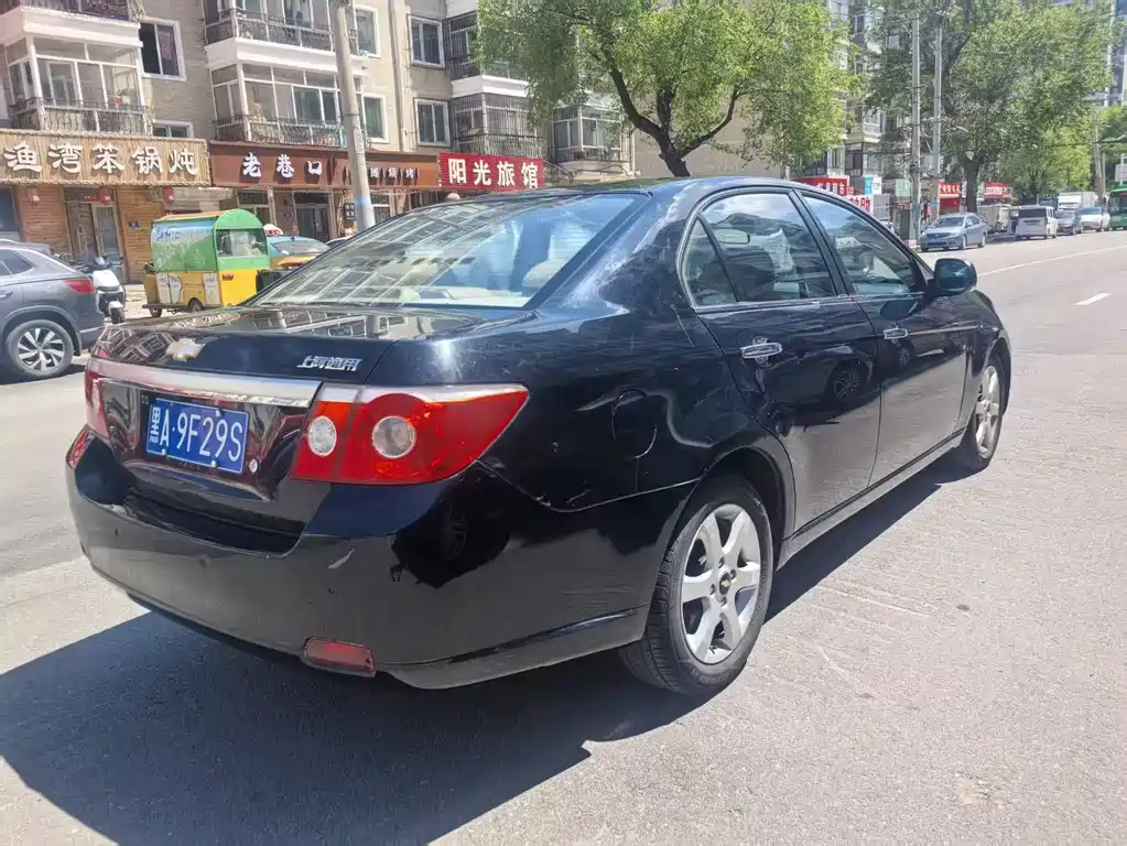 Chevrolet Epica — миниатюра 4