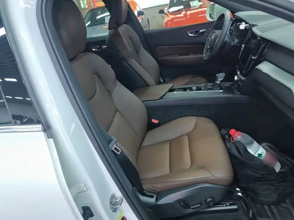 Volvo XC60 — миниатюра 25
