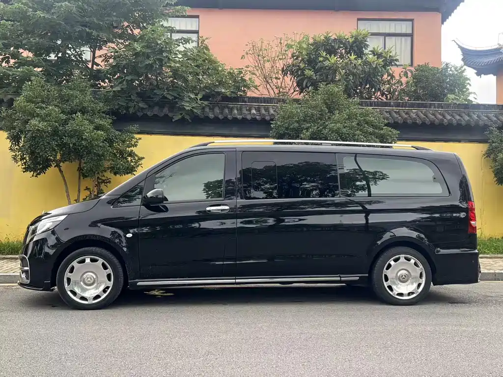 Mercedes-Benz Vito 2021 2.0T 9 мест