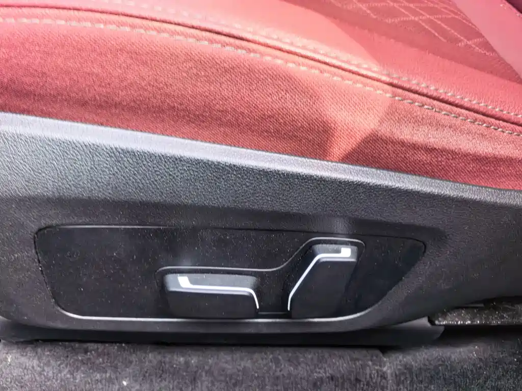 BMW iX3 — миниатюра 14