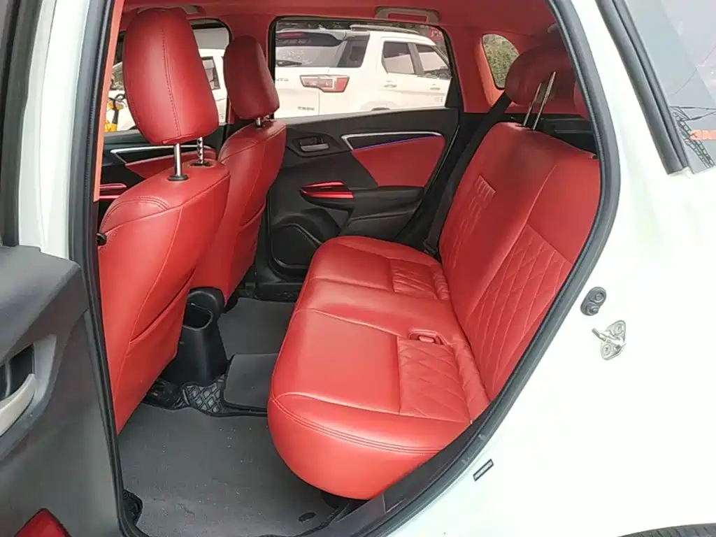 Honda Fit — миниатюра 17