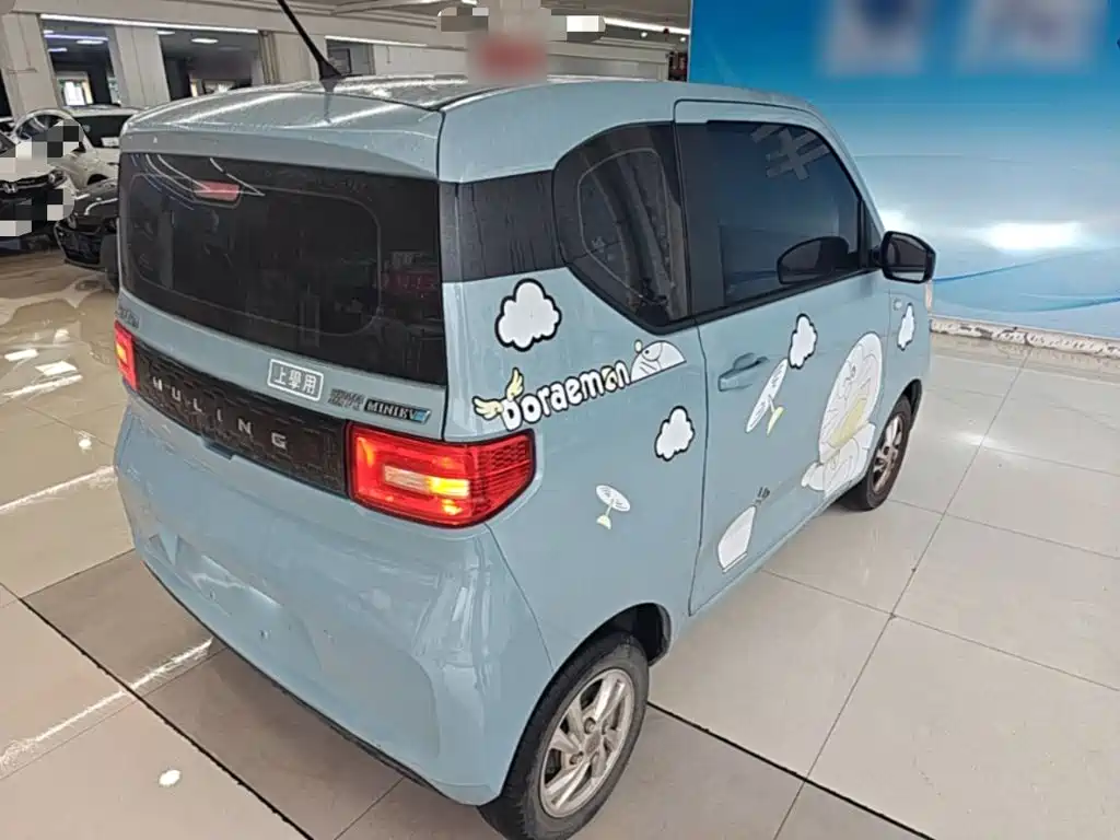 Wuling MINIEV — миниатюра 7