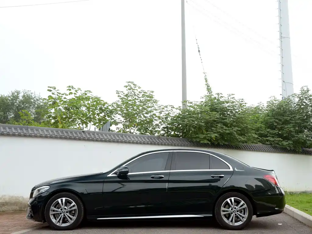 Mercedes-Benz C-Class — миниатюра 4