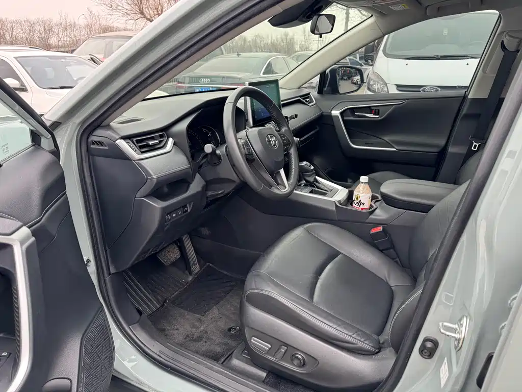 TOYOTA RAV4 RONGFANG