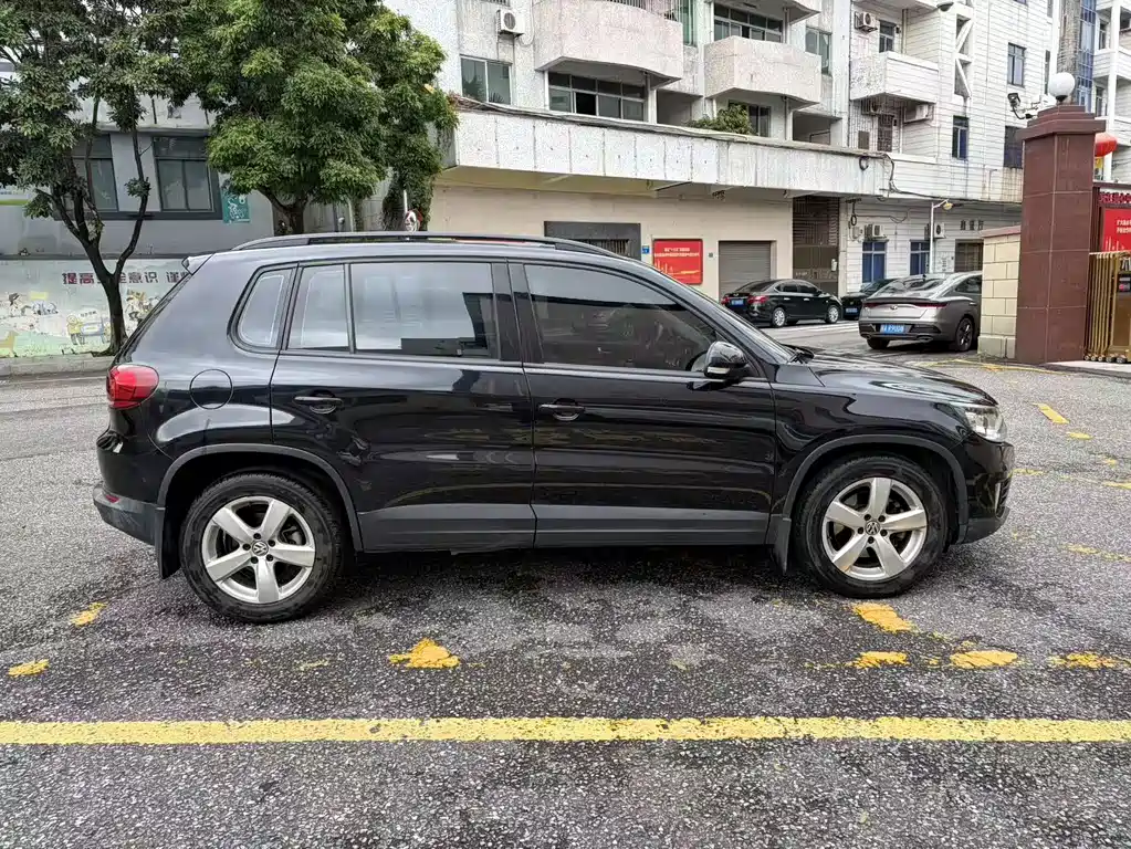 Volkswagen Tiguan — миниатюра 4