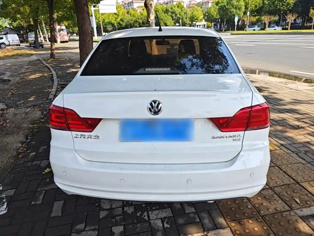 Volkswagen Santana — миниатюра 6