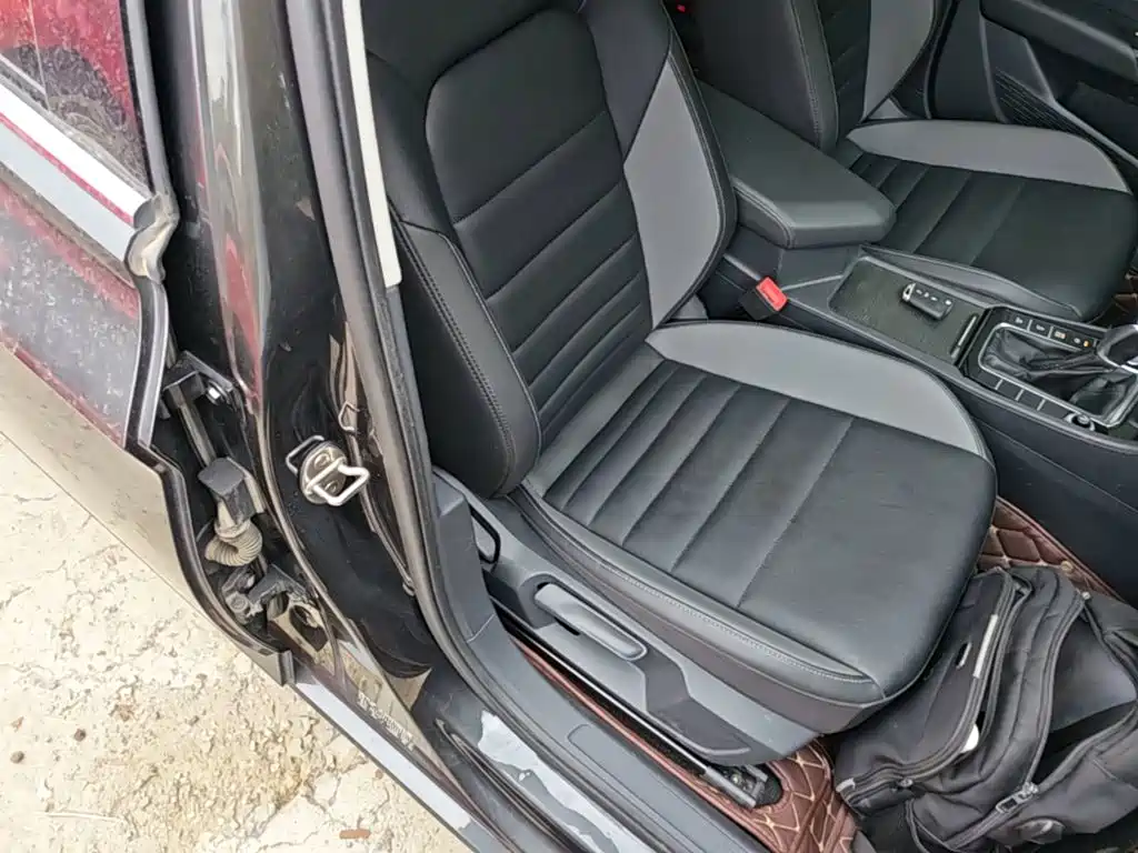 Volkswagen Sagitar — миниатюра 25