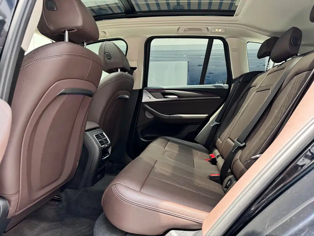 BMW X3 — миниатюра 13