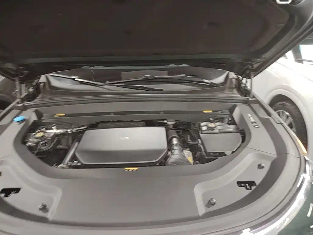 Li Auto Li L8 — миниатюра 20