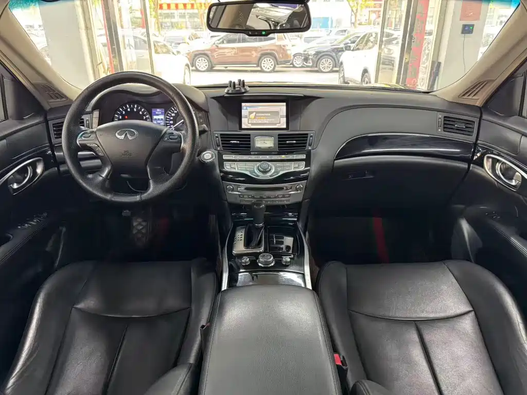 Infiniti Q70 — миниатюра 8