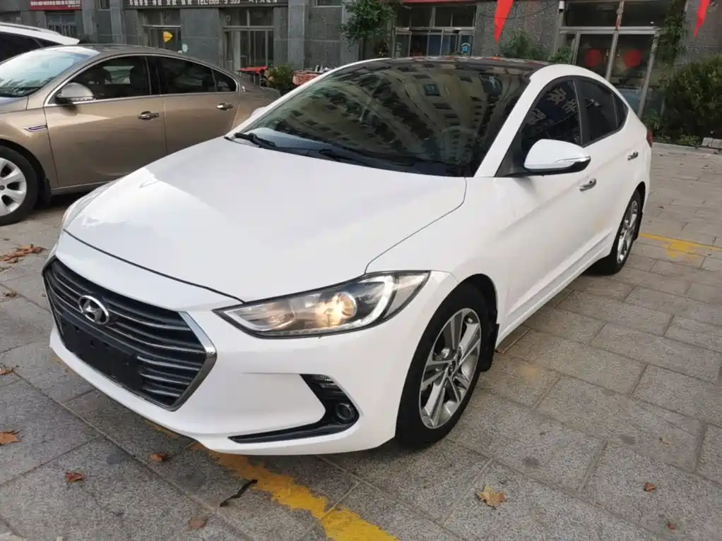 Hyundai Elantra — миниатюра 2