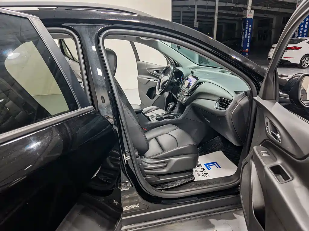 Chevrolet Equinox — миниатюра 10
