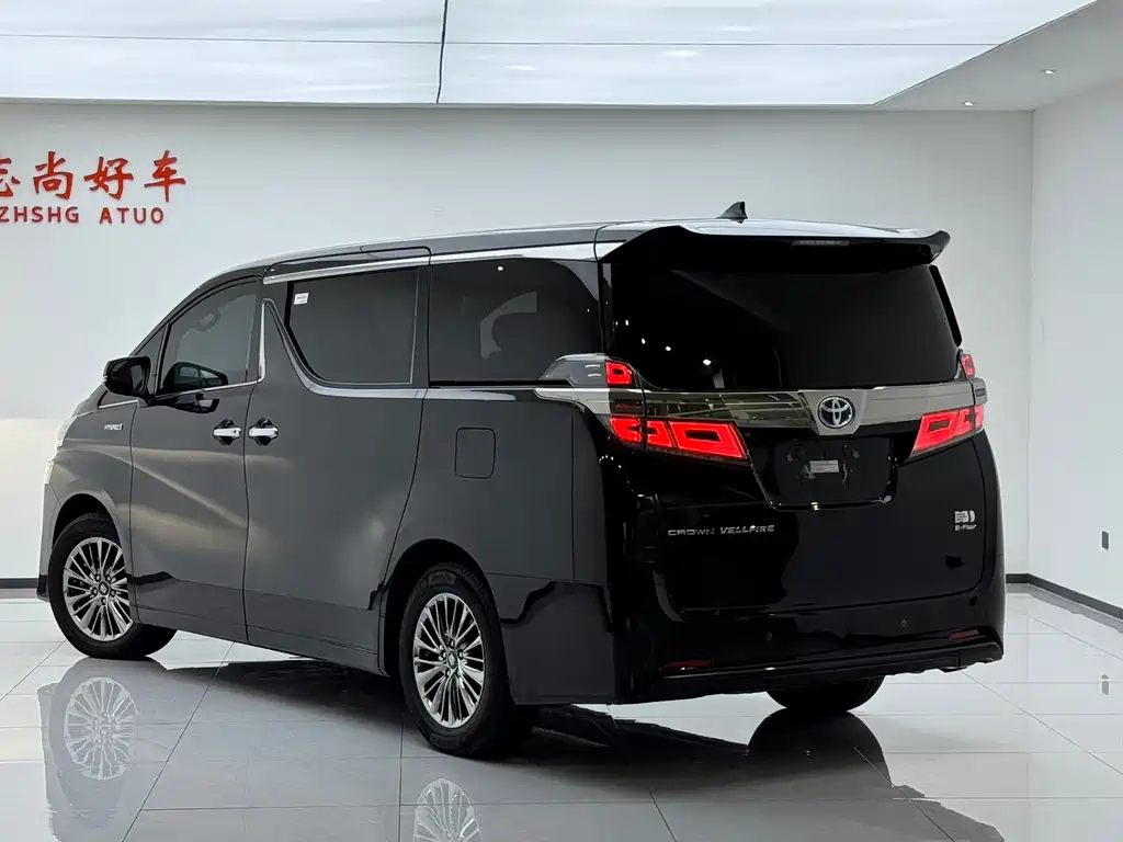 Toyota Vellfire — миниатюра 14