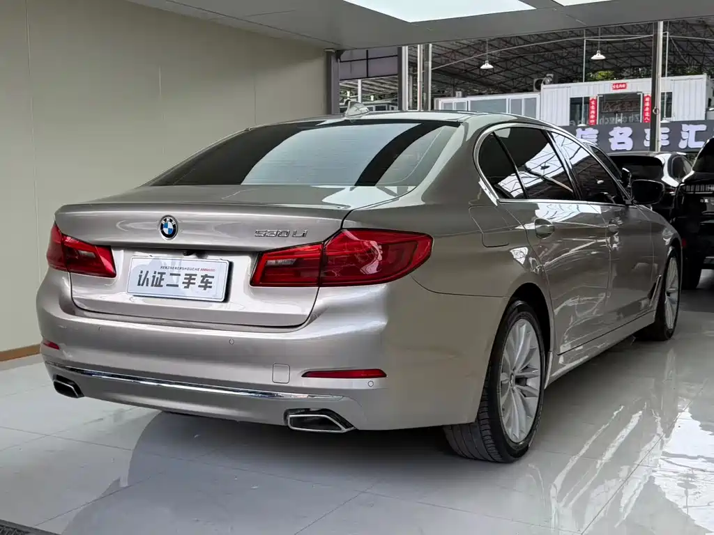BMW 5 Series — миниатюра 14