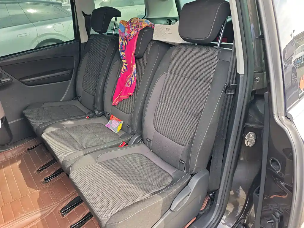Volkswagen Sharan — миниатюра 6