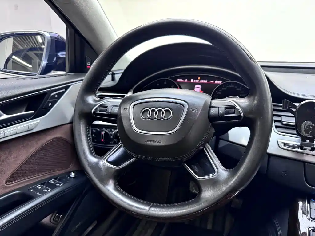 Audi A8 — миниатюра 14