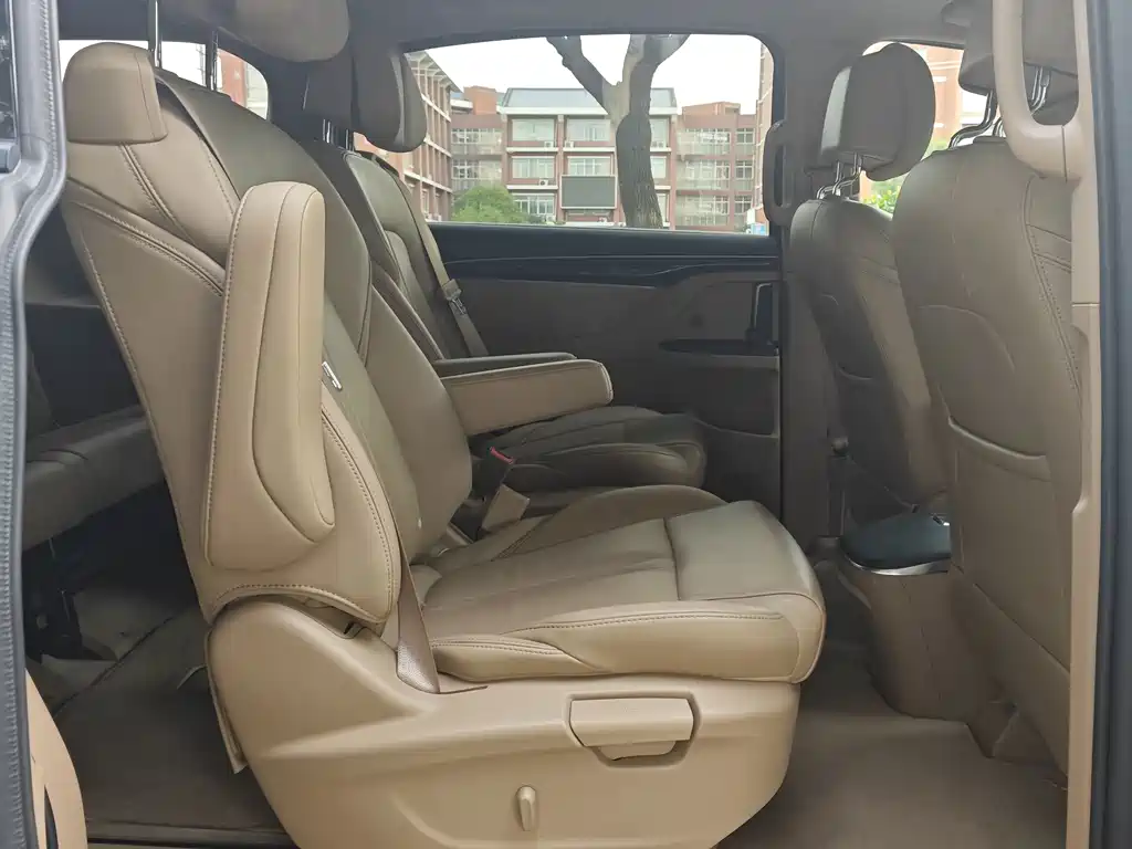 Buick GL8 — миниатюра 14