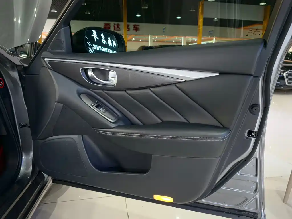 Infiniti Q50L — миниатюра 8