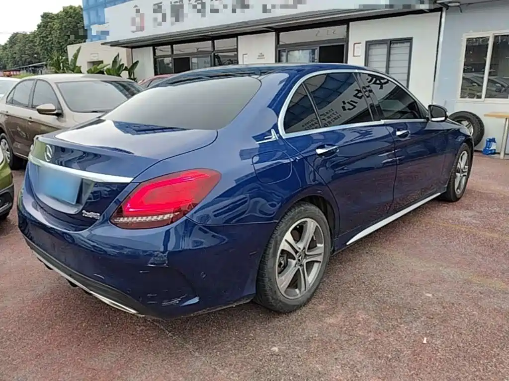 Mercedes-Benz C-Class — миниатюра 7