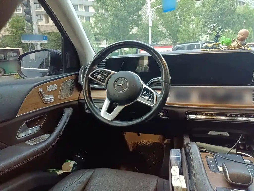 Mercedes-Benz GLE New Energy — миниатюра 11