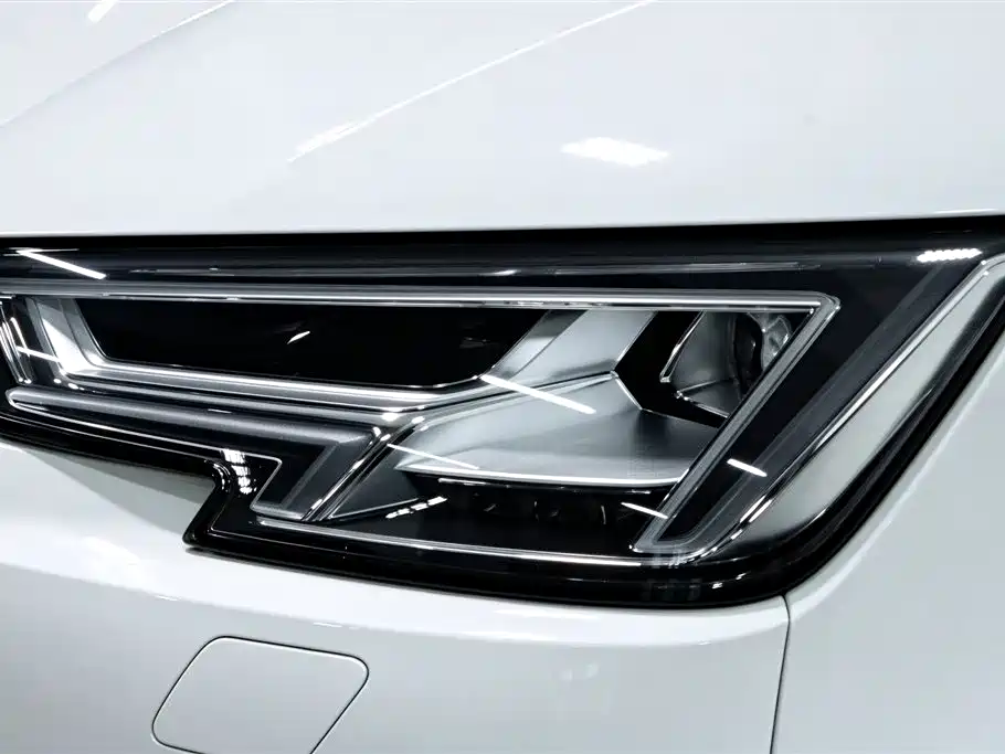 Audi A4L — миниатюра 12
