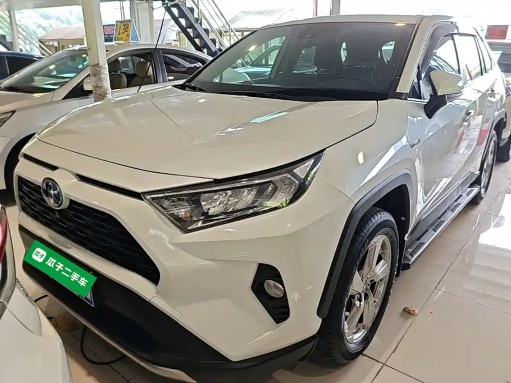 Toyota RAV4 — миниатюра 2