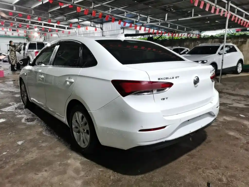 Buick Excelle — миниатюра 5