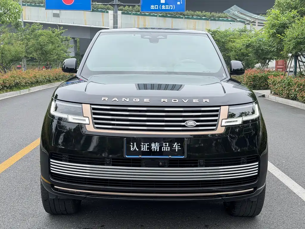 Land Rover Range Rover 2023 3.0 L6 400PS мест Long Wheelbase