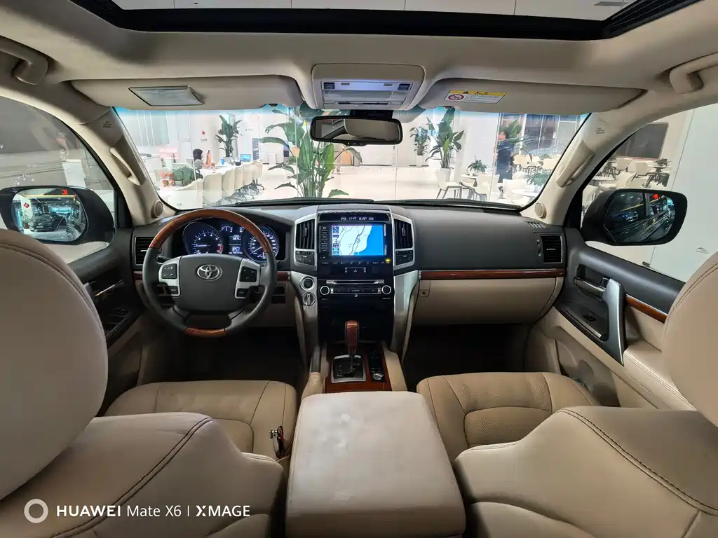 Toyota Land Cruiser 2012 4.6L AT VX-R