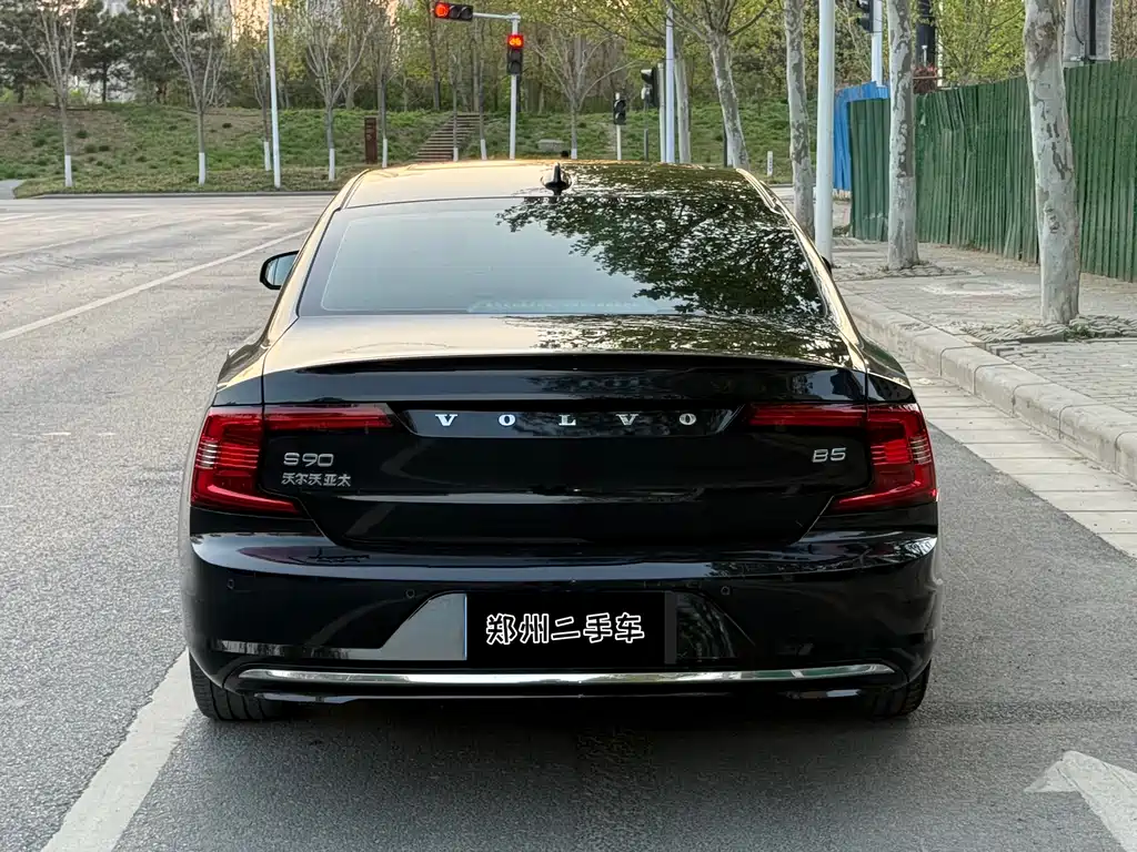 Volvo S90 2021 B5 Luxury
