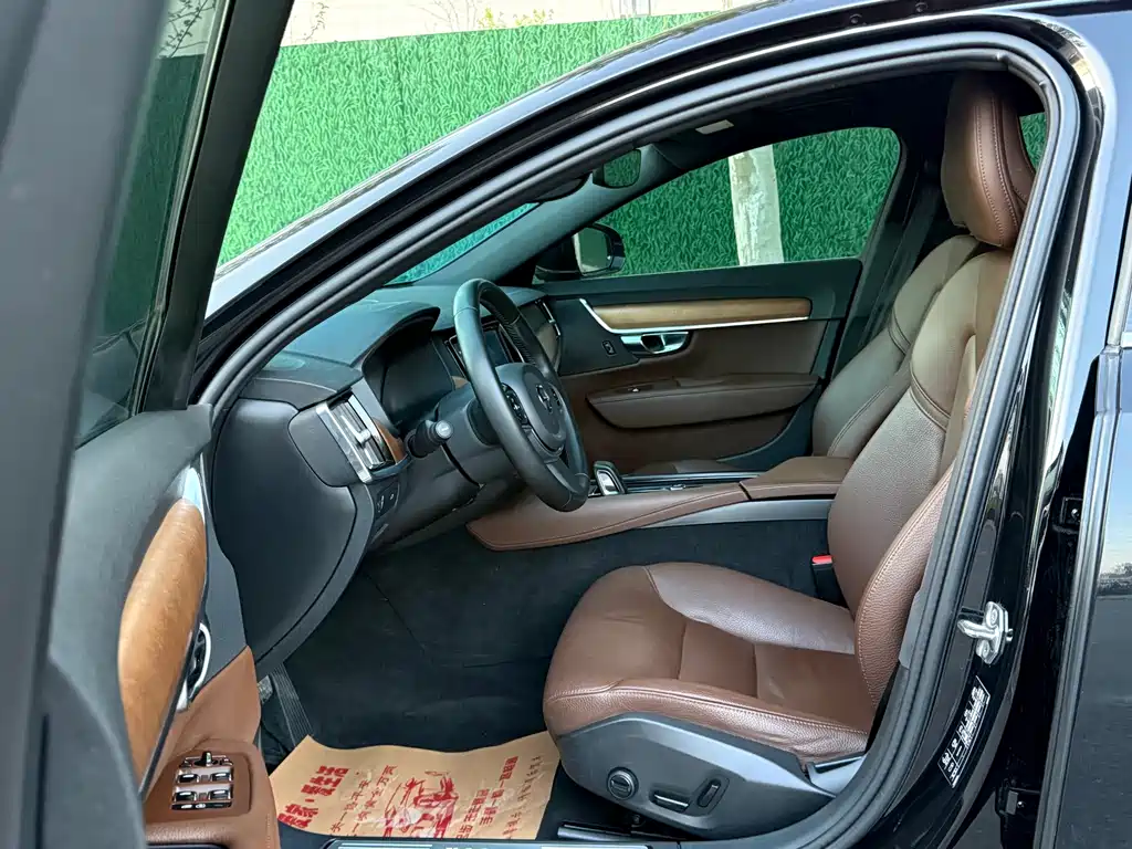 Volvo S90 2021 B5 Luxury