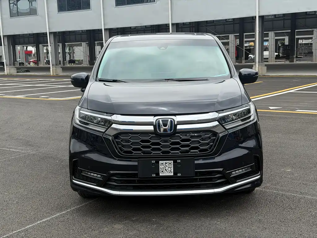 Honda Odyssey 2022 2.0L e:HEV мест