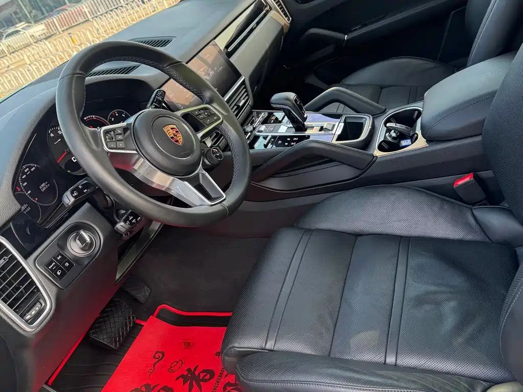 Porsche Cayenne — миниатюра 3