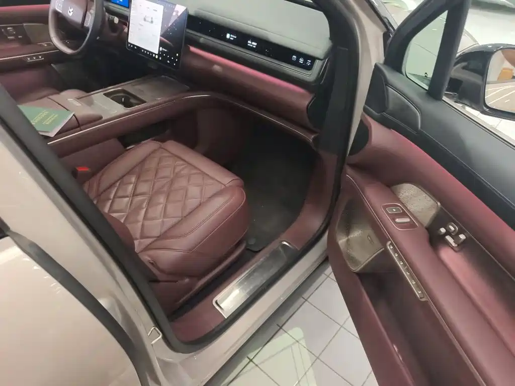 NIO ES8 — миниатюра 18